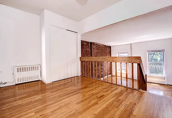 Rented by Urbane Brokerage | media 8