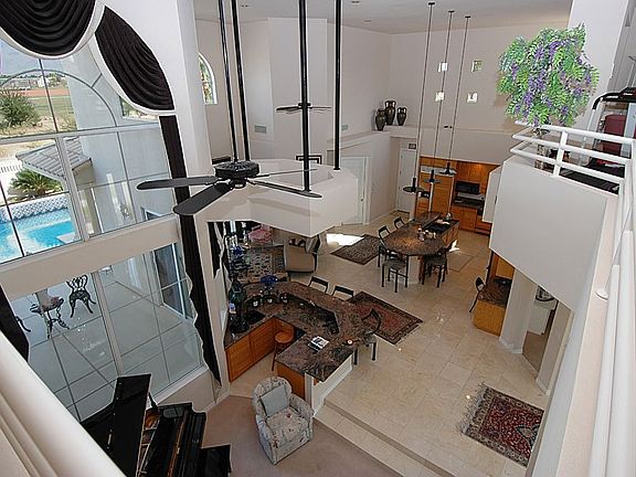 5th image of 7728 Willow Cove Cir