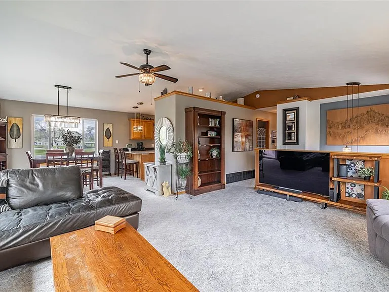 3026 McHugh Ln — Photo 6