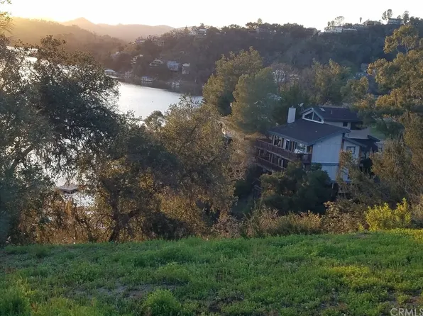 8137 Smith Point Rd, Bradley, CA 93426