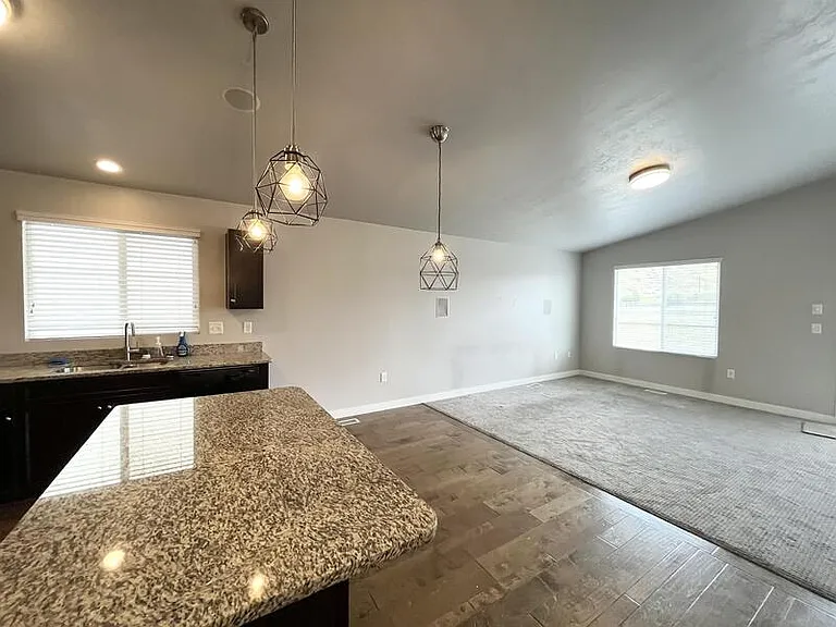 621 W Koins Way — Photo 8