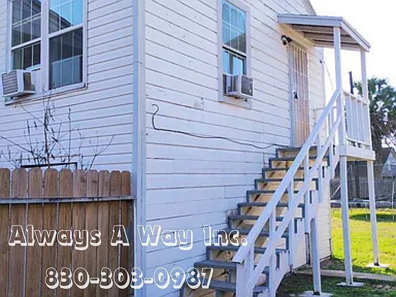 2nd image of 402 W 5th St #B