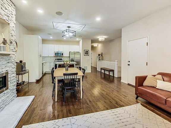 5th image of 1412 W Cuyler Ave APT 1W
