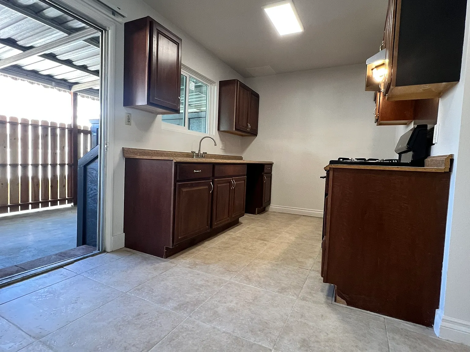2 bed, 1275 sqft, $2,995 — Photo 4