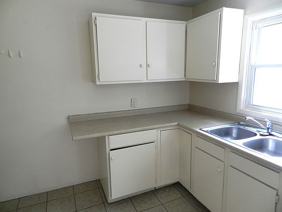 4th image of 1126 Agard Ave