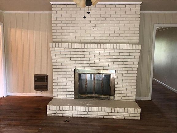 2nd image of 910 Lawrenceville Hwy #0