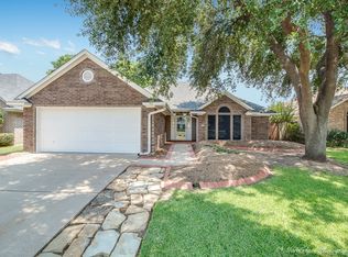 2102 Mockingbird Ln, Bossier City, LA 71111