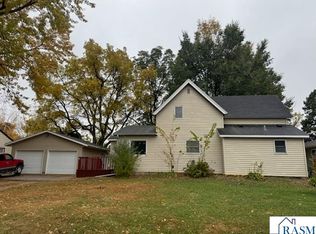 510 E Willis St, Elmore, MN 56027