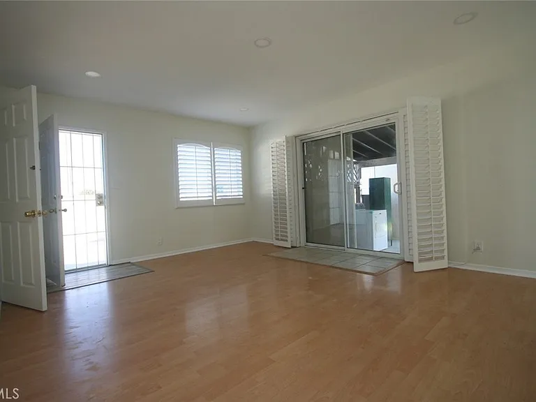 9968 Daines Dr — Photo 14
