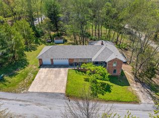111 Townsend Ct, Hollister, MO 65672