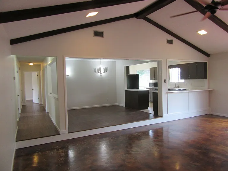 8629 Deerpoint Dr — Photo 8
