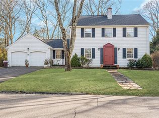 61 Peachtree Rd, North Kingstown, RI 02852