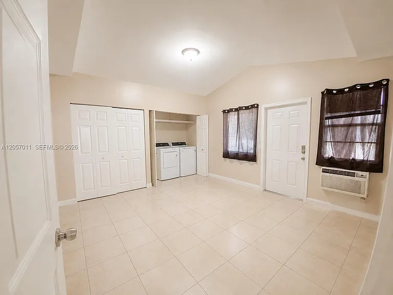 10200 SW 171st St #B — Photo 7