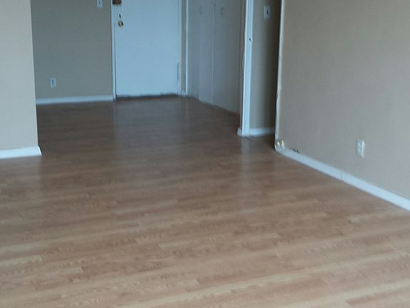 5th image of 5700 Arlington Ave APT 15N