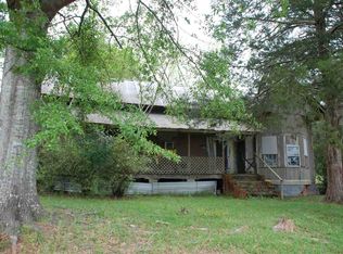 Smiley St, Red Level, AL 36474