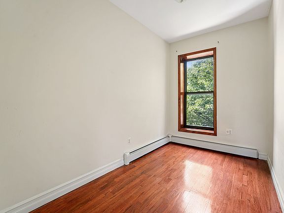 4th image of 434A Lexington Ave #2