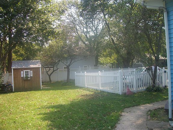 2nd image of 153 Willard Ave Floor 2