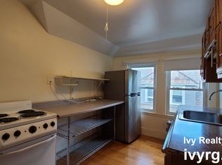 28 Commonwealth Rd #3, Watertown, MA 02472