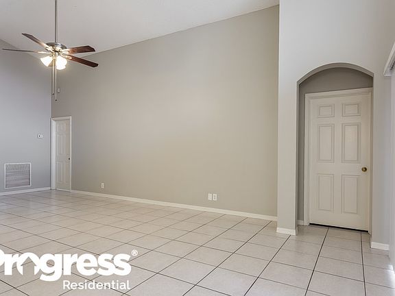 4th image of 9465 Lago Dr