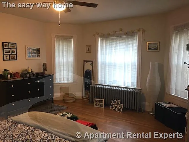 2 bed, 1000 sqft, $3,650 — Photo 2