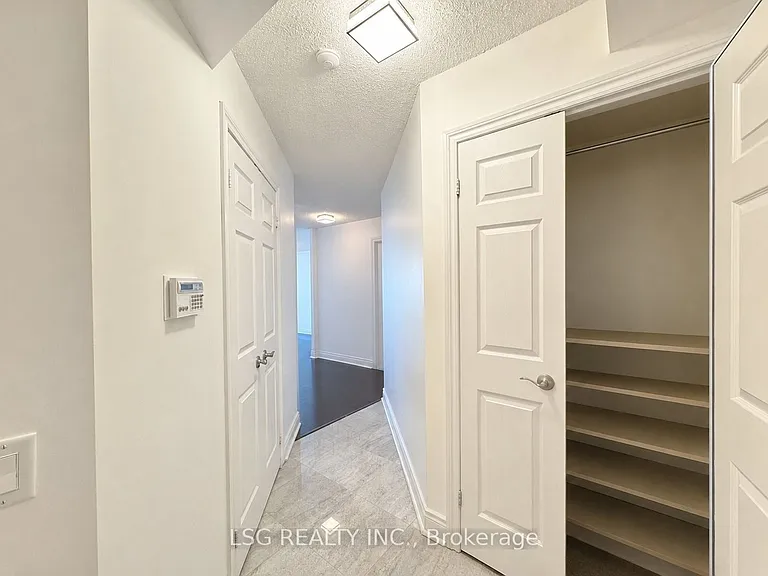 78 Harrison Garden Blvd #1209 — Photo 19