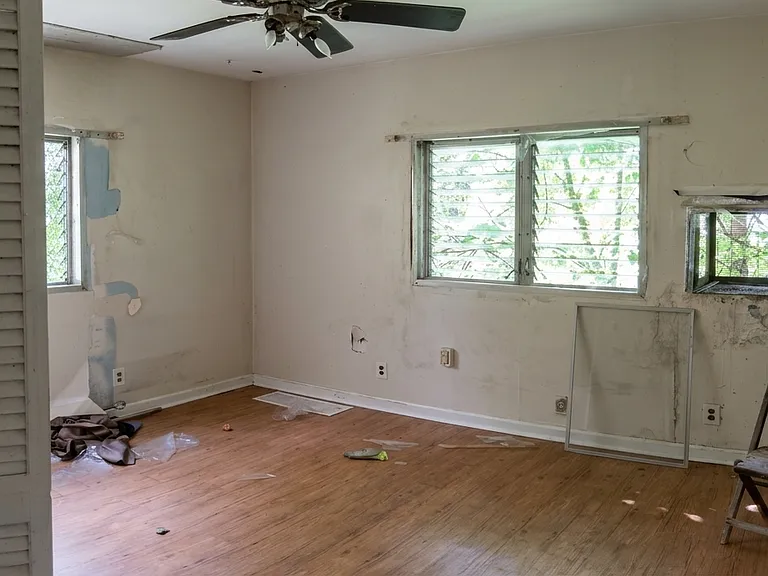 4521 Oakwood Ave — Photo 3