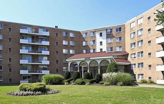 4th image of 134 Chestnut Ln #201