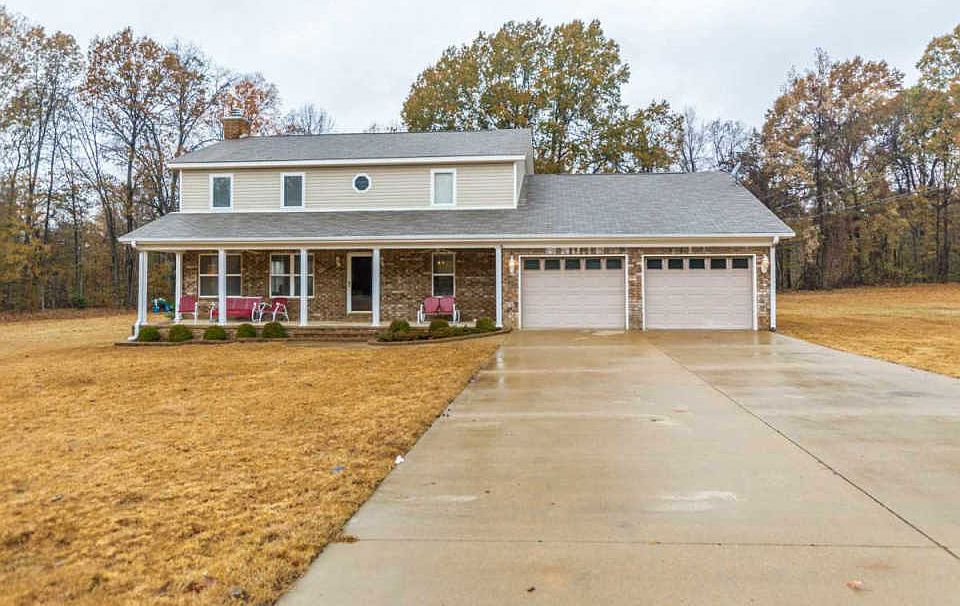 1st image of 375 Quail Hollow Dr