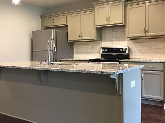 4th image of 13025 Brookview Way