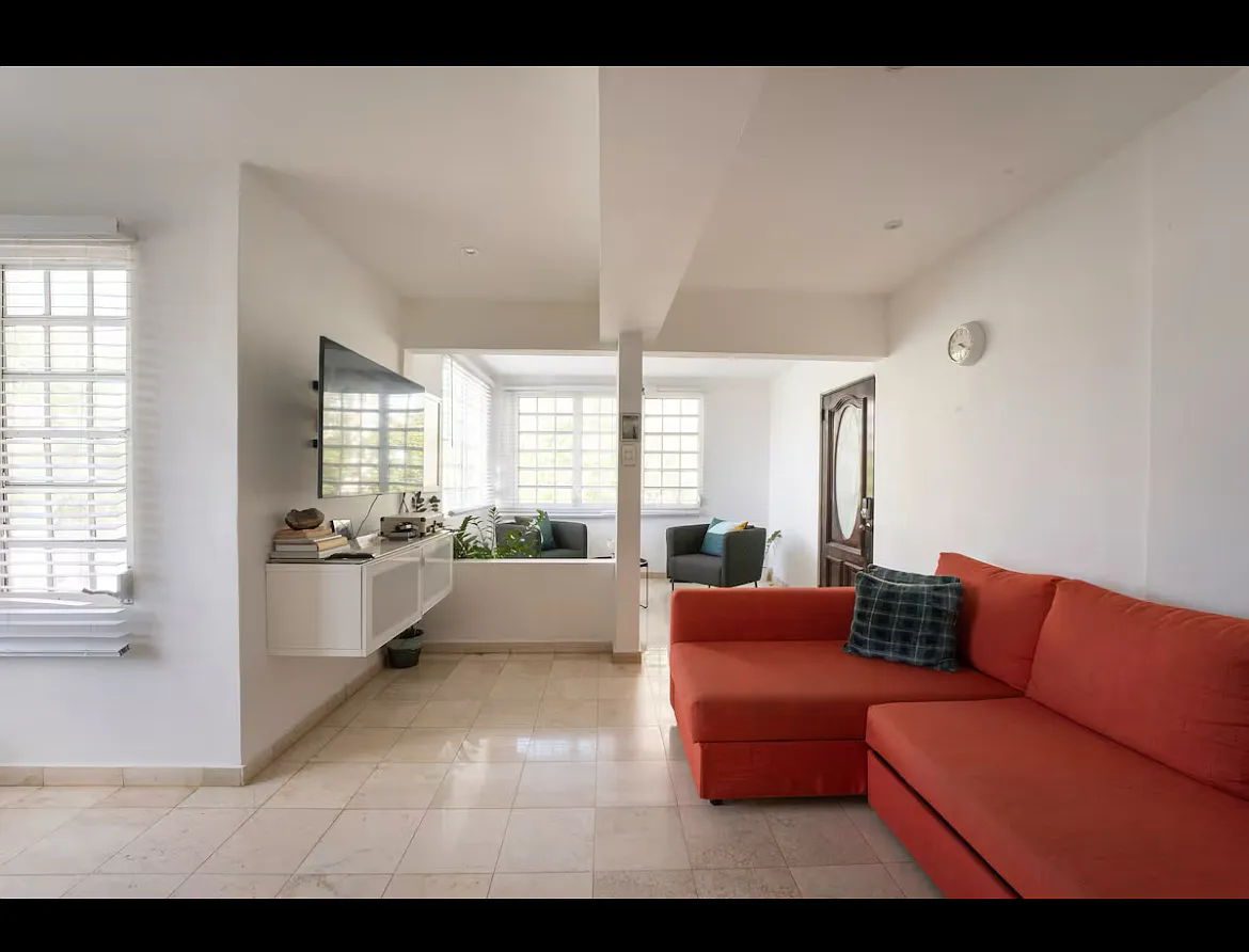 1 bed, 750 sqft, $2,200 — Photo 3