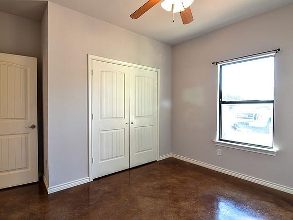 4th image of 428 Stinnett Dr