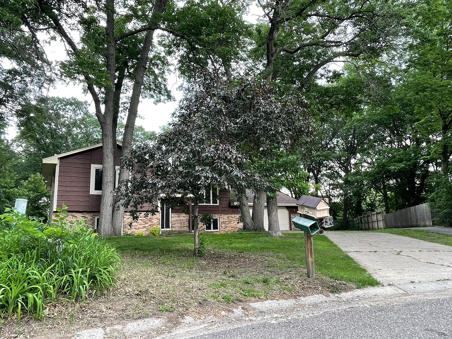 4 bed, 2500 sqft, $3,050 — Photo 3