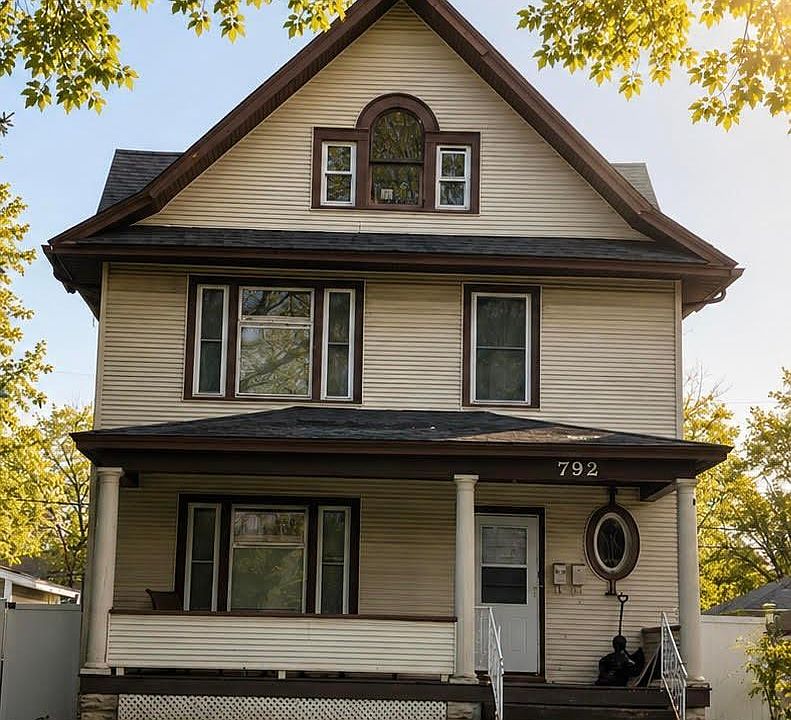 1st image of 792 Fuller Ave