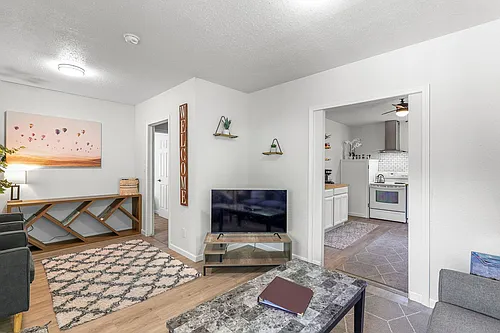 1216 Trinity St Photo 1