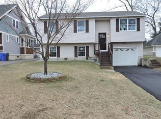 147 Wollaston St, Springfield, MA 01119