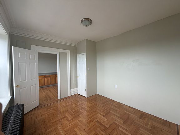 5th image of 241-243 Roseville Ave #501