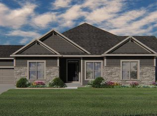 N28W25237 Parkway Ridge Circle 10 BUILDING B, Pewaukee, WI 53072