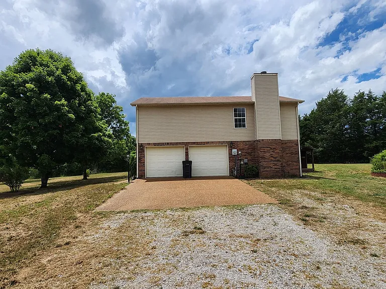 1653 Bear Creek Pike — Photo 3
