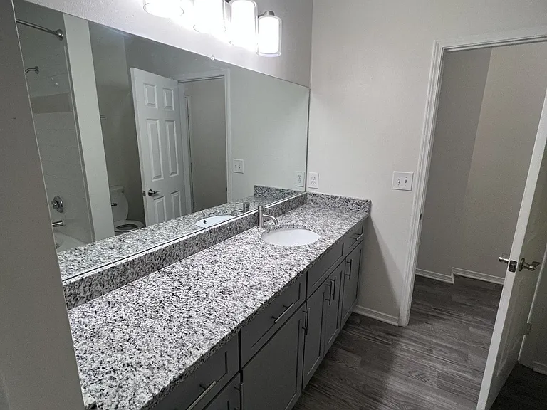 Wesley St. James Apartments at Sandy Springs — Photo 183