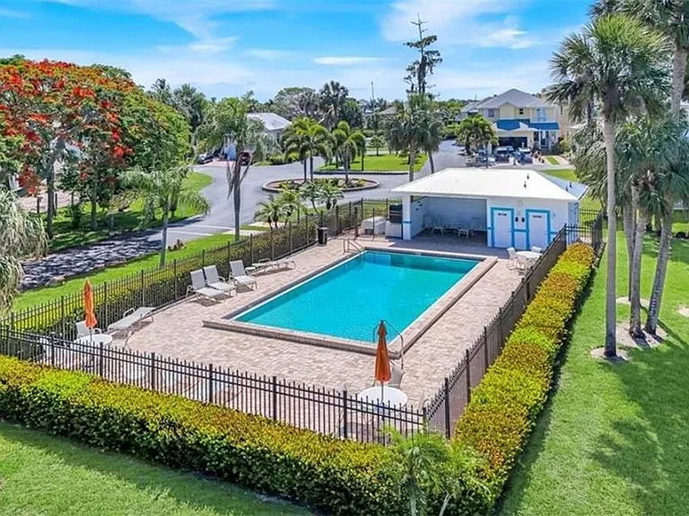 6104 Waterway Bay Dr — Photo 22