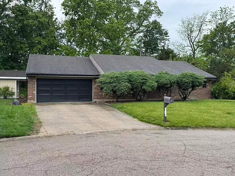 5949 Hollyhill Ct — Photo 1