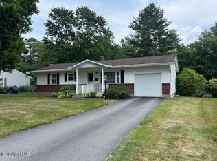 62 Maple Grove Dr, Pittsfield, MA 01201