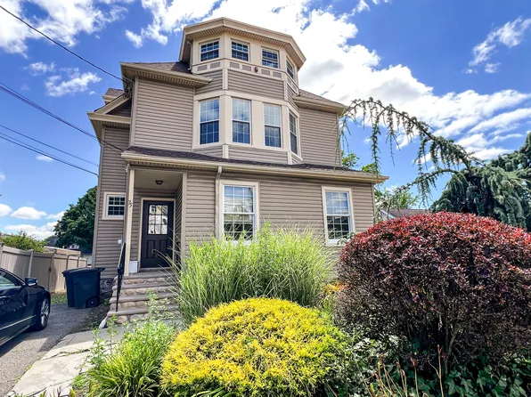 75 Oak St #2A, Ridgewood, NJ 07450