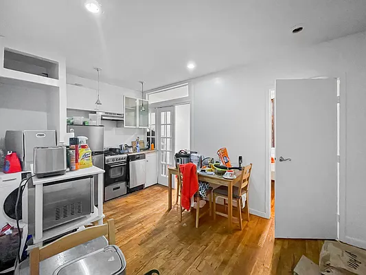 Rented by Skyward | media 8