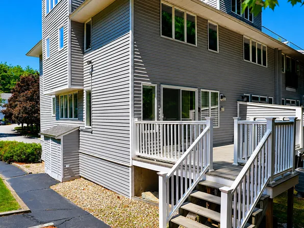 701 Sherwood Forest Ln #701, Saugus, MA 01906