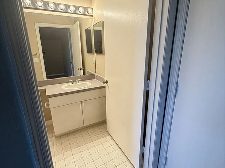 5536 Metrowest Blvd #8201 — Photo 16