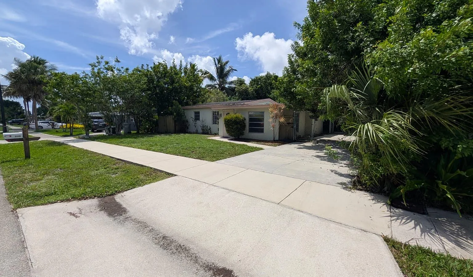 3 bed, 2.0 bath, 1329 sqft, $2,950 — Photo 3