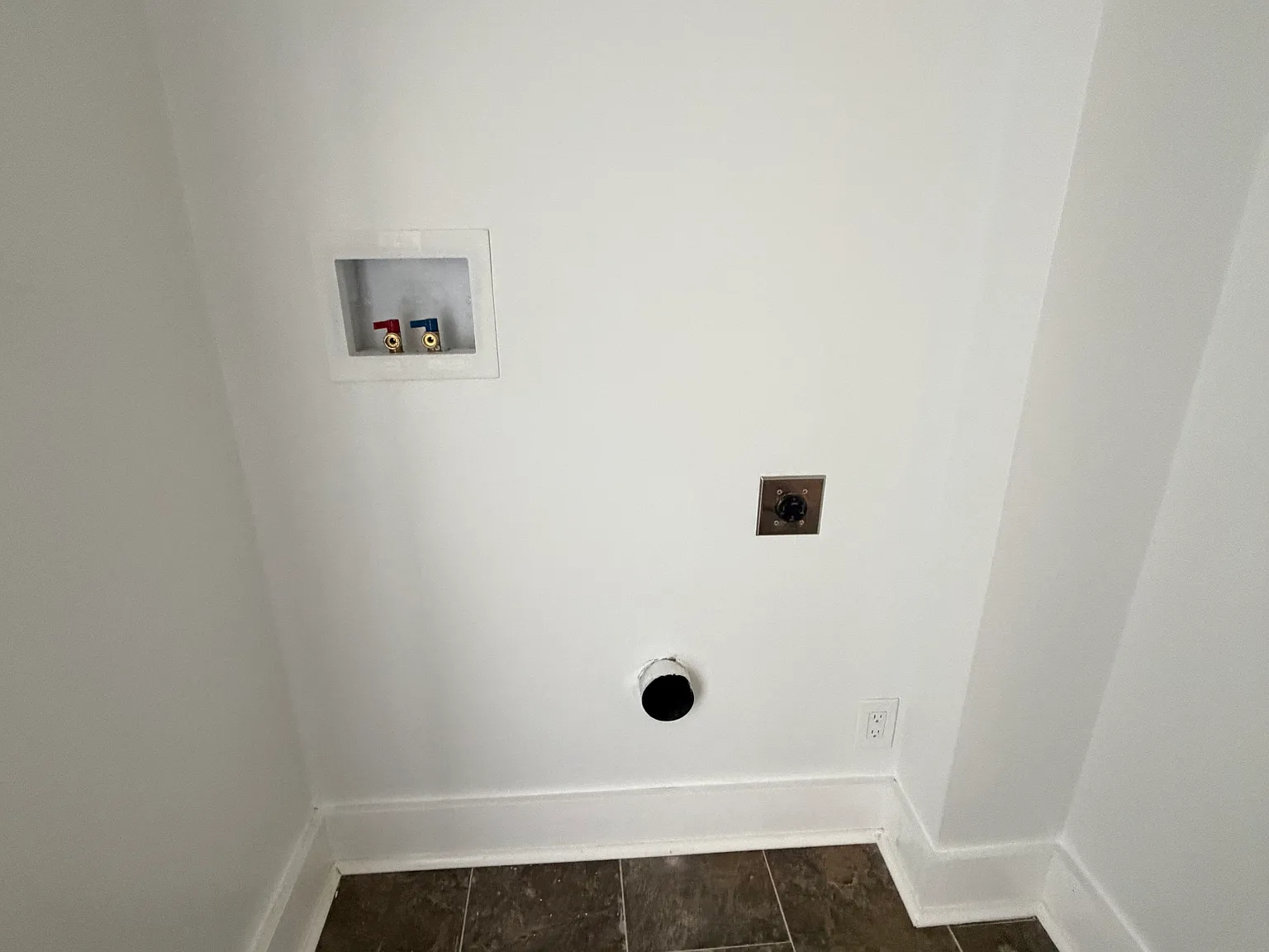 2 bed, $1,600 — Photo 3