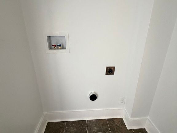3rd image of 325 W 1st St #1W