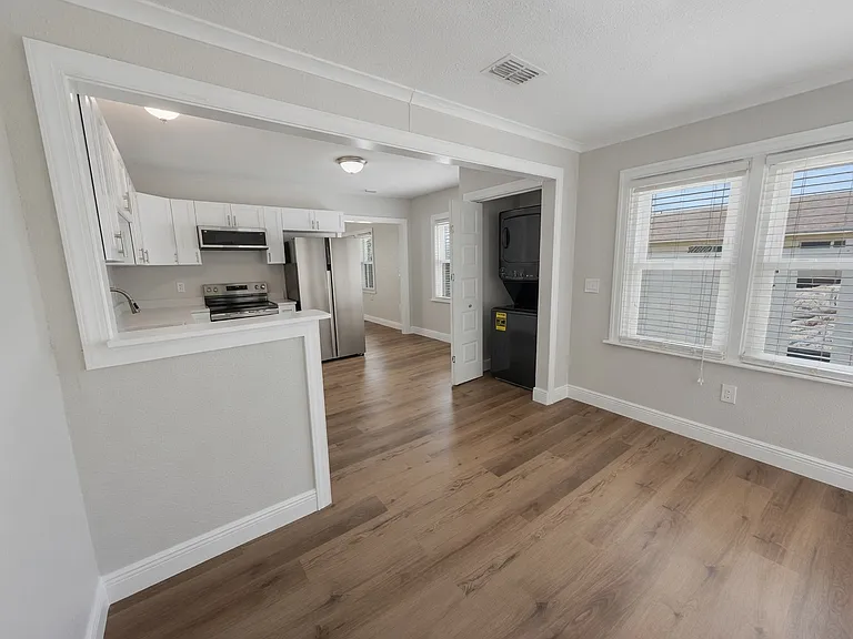 Kitchen/dining area.